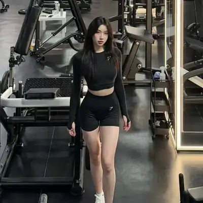 史飞诺